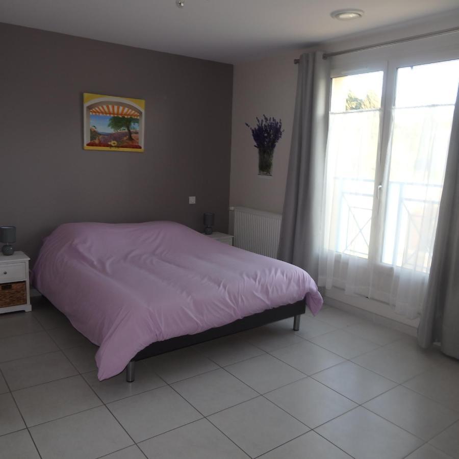 לינה וארוחת בוקר קסטלנודארי L'Oustal Des Fontanilles מראה חיצוני תמונה