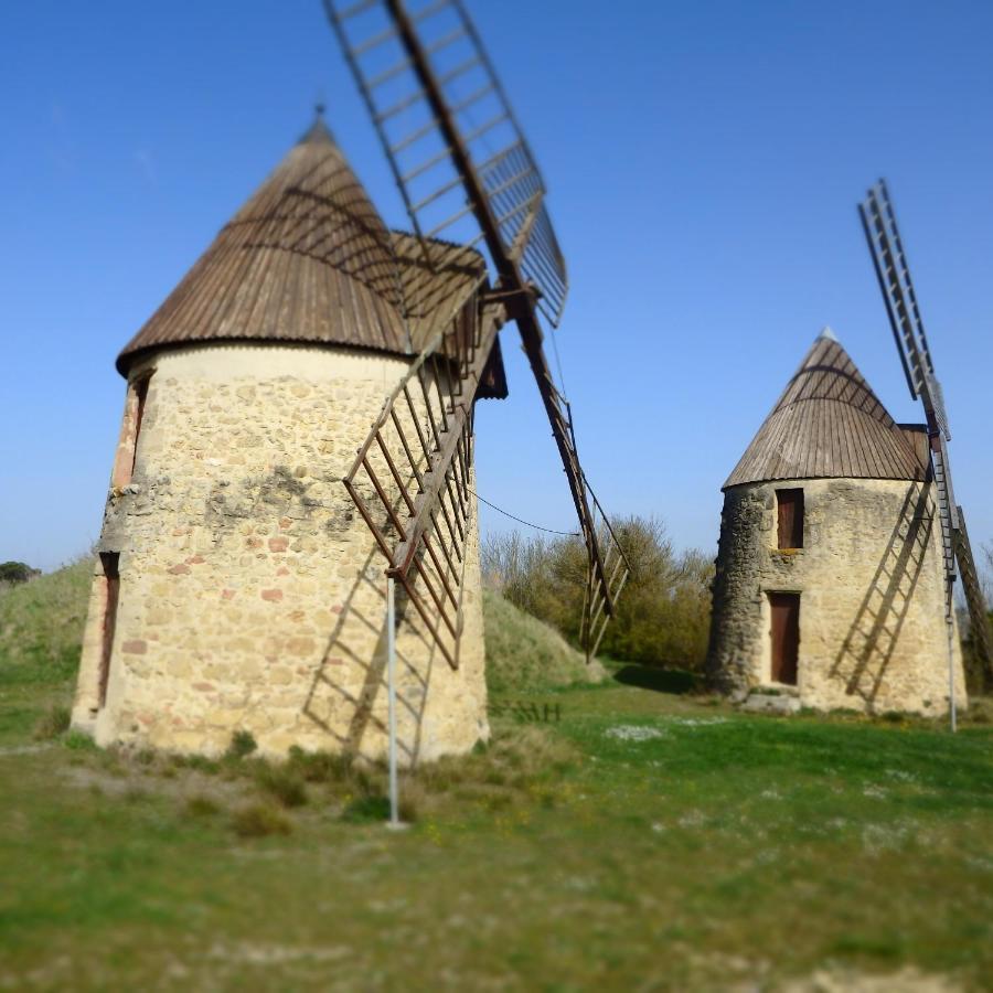לינה וארוחת בוקר קסטלנודארי L'Oustal Des Fontanilles מראה חיצוני תמונה